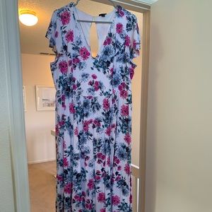 Torrid Size 2 Floral Maxi Dress